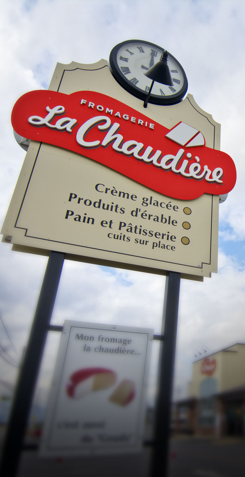 home-trailer-box-affiche-rev